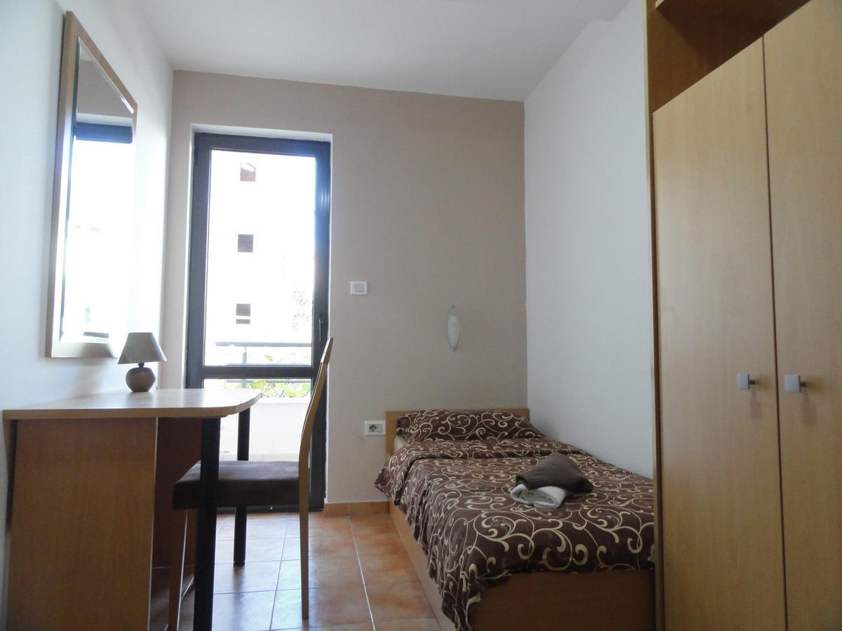 Apartments Mare Будва Стая снимка