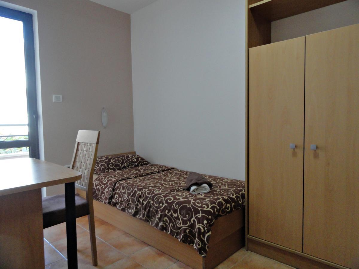 Apartments Mare Будва Стая снимка