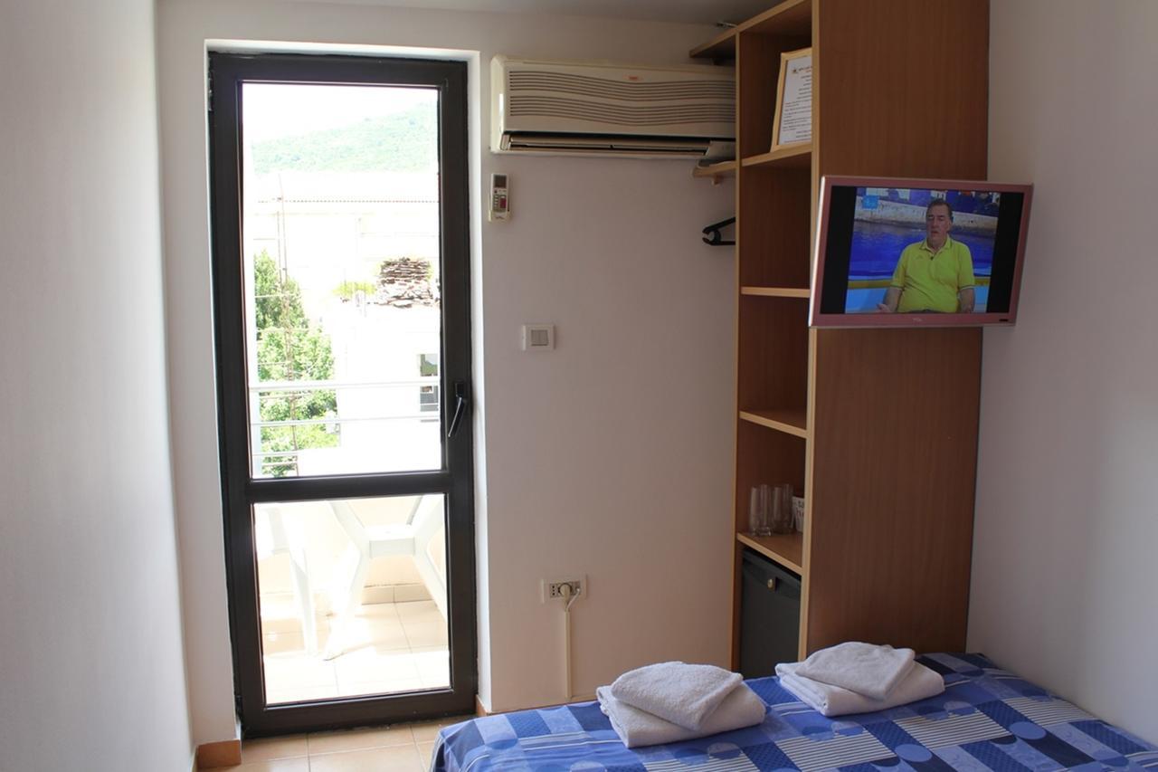 Apartments Mare Будва Стая снимка