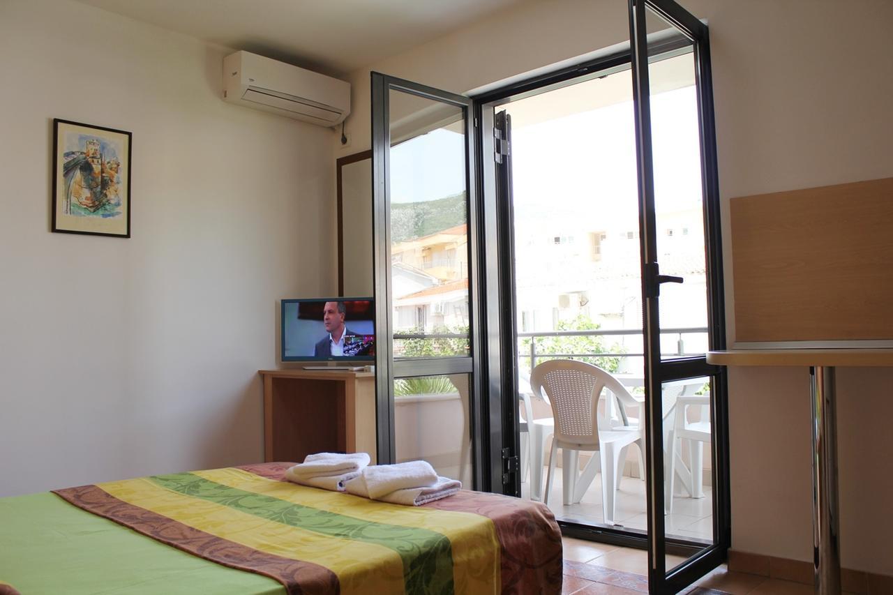 Apartments Mare Будва Стая снимка