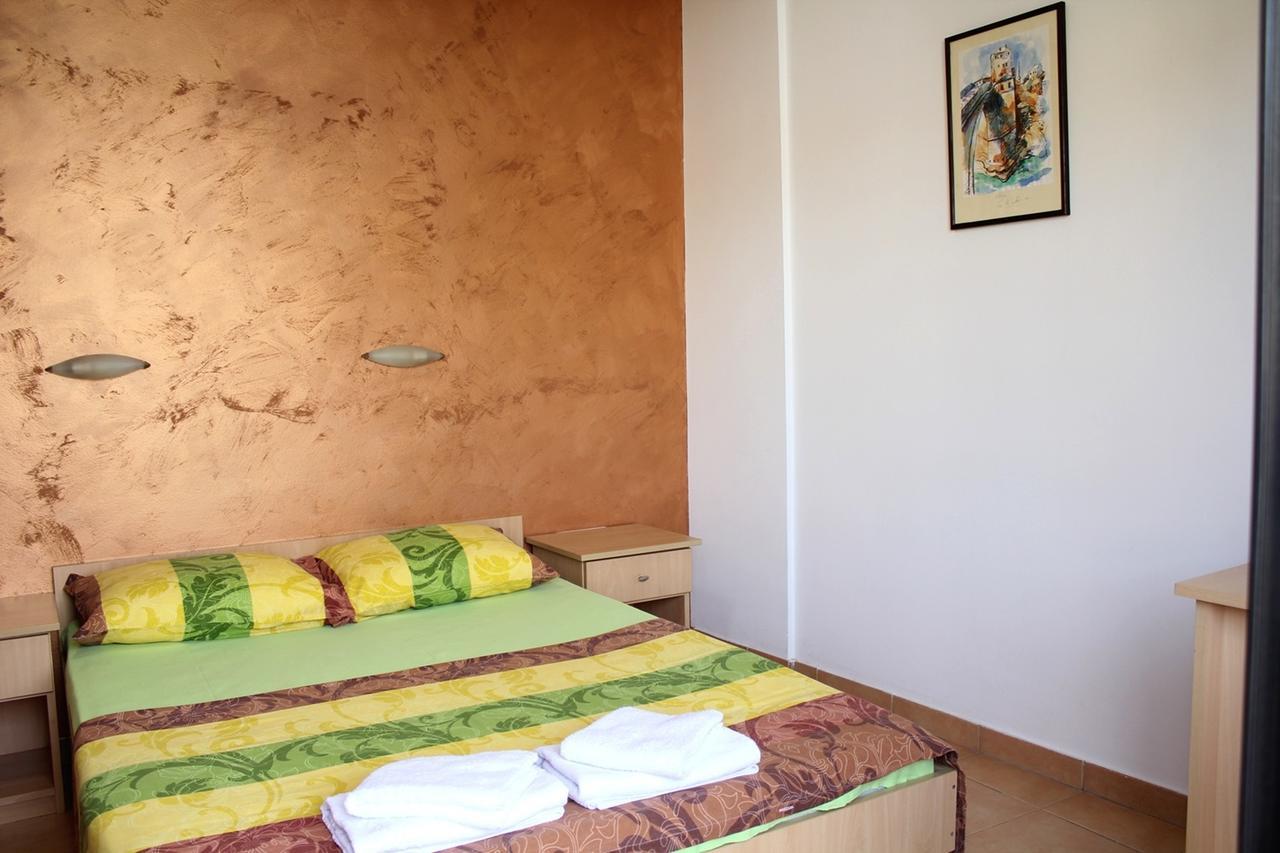 Apartments Mare Будва Стая снимка