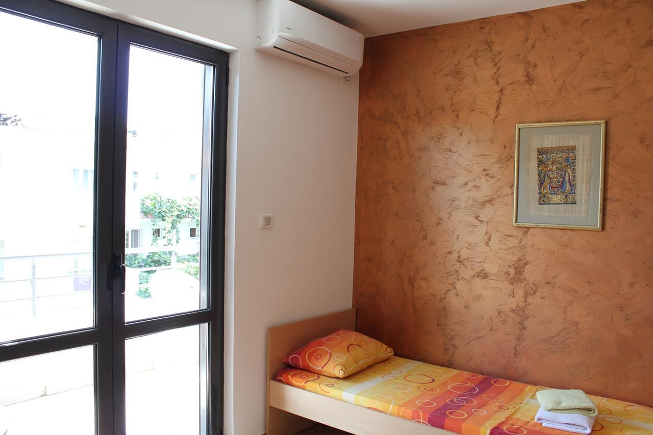 Apartments Mare Будва Стая снимка