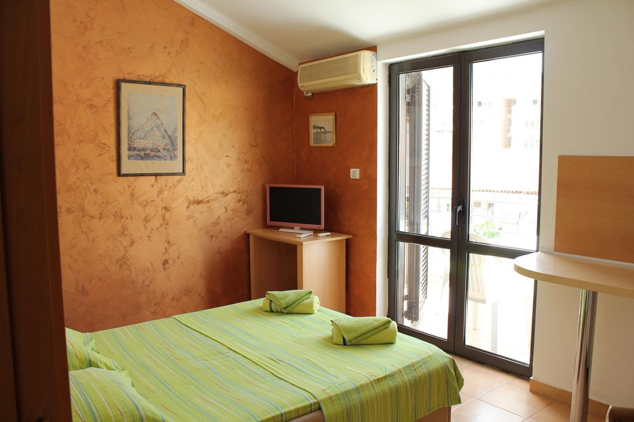 Apartments Mare Будва Стая снимка